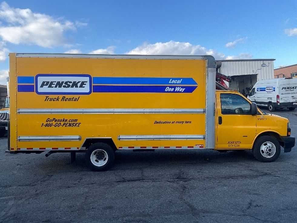 Light Duty Box Truck-Light and Medium Duty Trucks-GMC-2021-Savana G33903-Rockville-MD-94,775\n\t\tmiles-$ 26,250 - Image 14