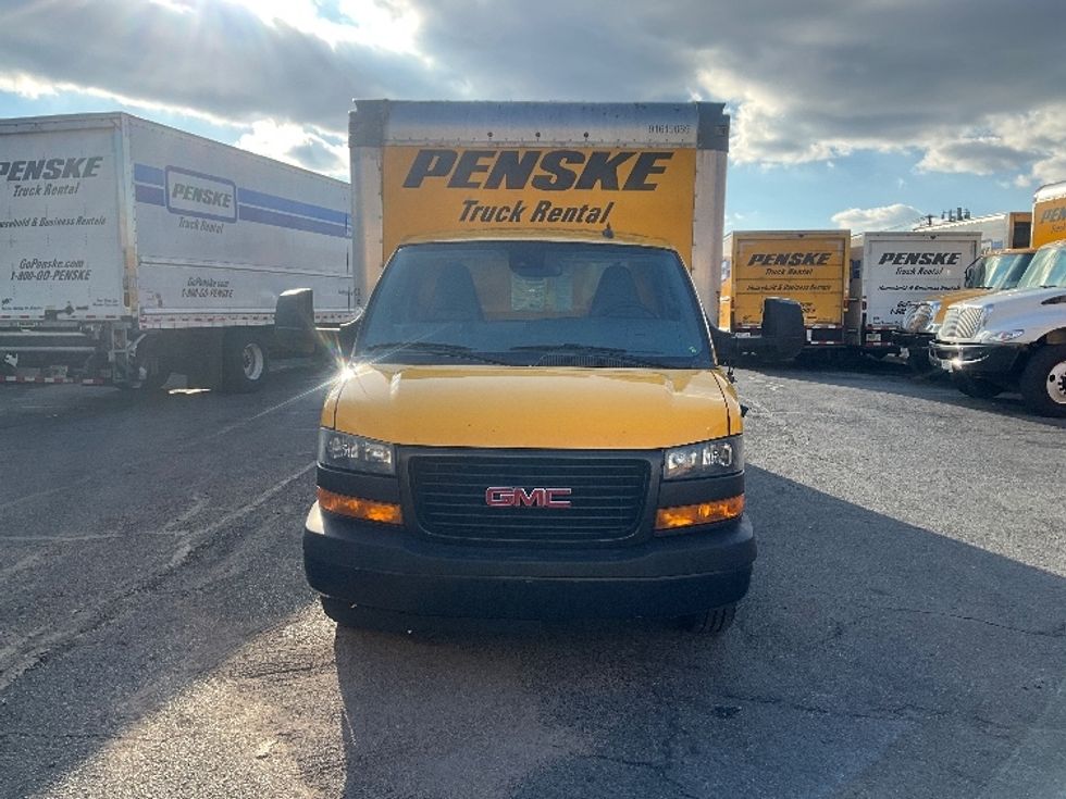 Light Duty Box Truck-Light and Medium Duty Trucks-GMC-2021-Savana G33903-Rockville-MD-94,775\n\t\tmiles-$ 26,250 - Image 2