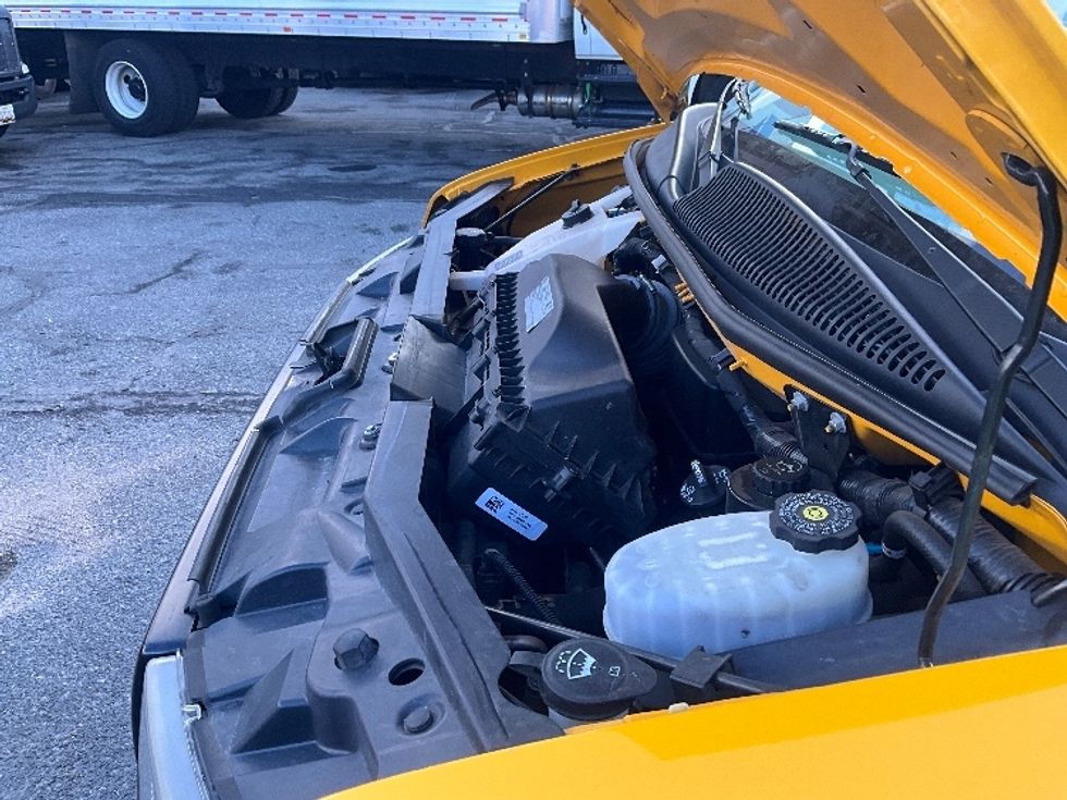 Light Duty Box Truck-Light and Medium Duty Trucks-GMC-2021-Savana G33903-Rockville-MD-94,775\n\t\tmiles-$ 26,250 - Image 23