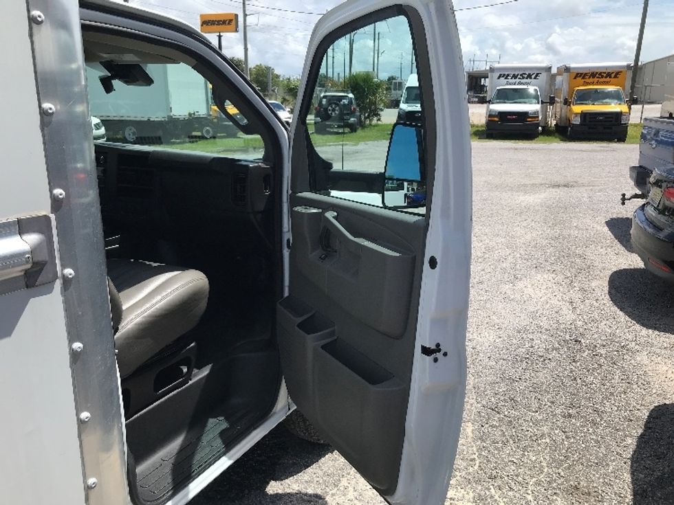 Light Duty Box Truck-Light and Medium Duty Trucks-GMC-2021-Savana G33903-Romulus-MI-108,995\n\t\tmiles-$ 28,000 - Image 16