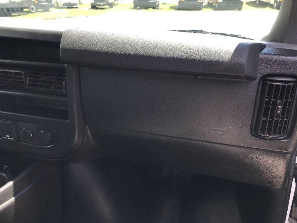 Light Duty Box Truck-Light and Medium Duty Trucks-GMC-2021-Savana G33903-Romulus-MI-108,995\n\t\tmiles-$ 28,000 - Image 17