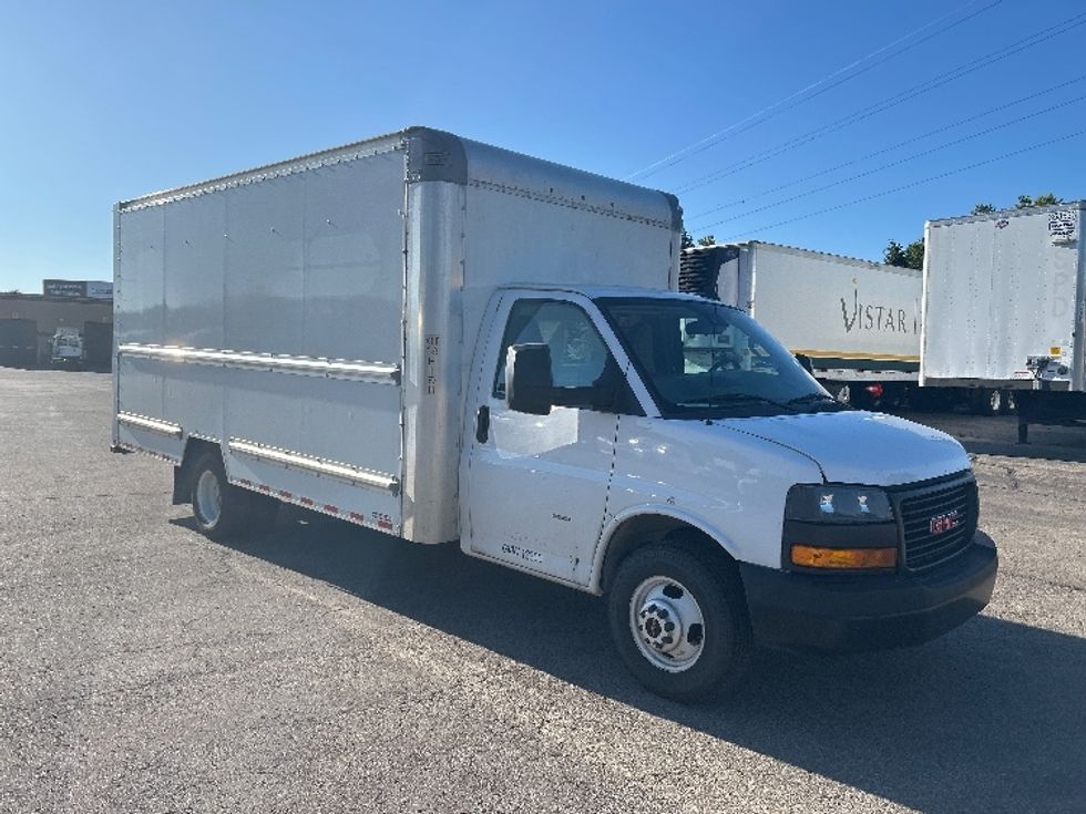 Light Duty Box Truck-Light and Medium Duty Trucks-GMC-2021-Savana G33903-Romulus-MI-129,377\n\t\tmiles-$ 24,250 - Image 1