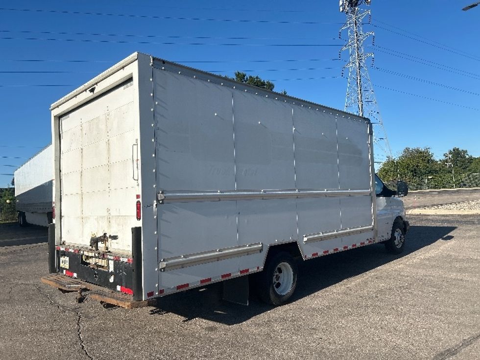 Light Duty Box Truck-Light and Medium Duty Trucks-GMC-2021-Savana G33903-Romulus-MI-129,377\n\t\tmiles-$ 24,250 - Image 13