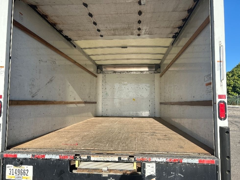 Light Duty Box Truck-Light and Medium Duty Trucks-GMC-2021-Savana G33903-Romulus-MI-129,377\n\t\tmiles-$ 24,250 - Image 9