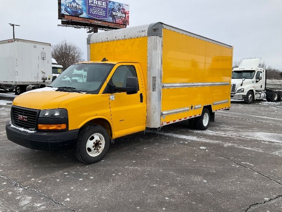 Light Duty Box Truck-Light and Medium Duty Trucks-GMC-2021-Savana G33903-Romulus-MI-96,774\n\t\tmiles-$ 26,500 - Image 1