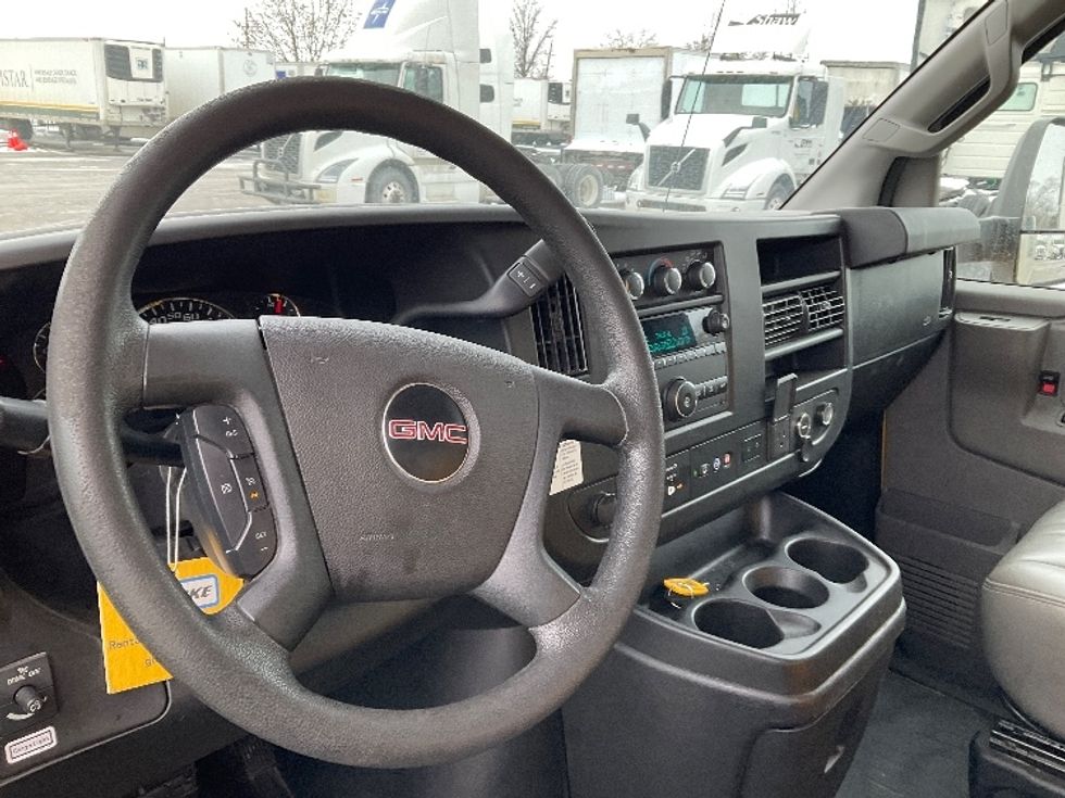 Light Duty Box Truck-Light and Medium Duty Trucks-GMC-2021-Savana G33903-Romulus-MI-96,774\n\t\tmiles-$ 26,500 - Image 18