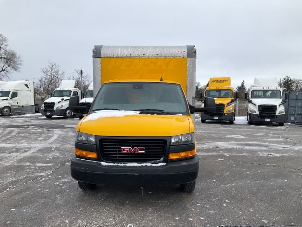 Light Duty Box Truck-Light and Medium Duty Trucks-GMC-2021-Savana G33903-Romulus-MI-96,774\n\t\tmiles-$ 26,500 - Image 2