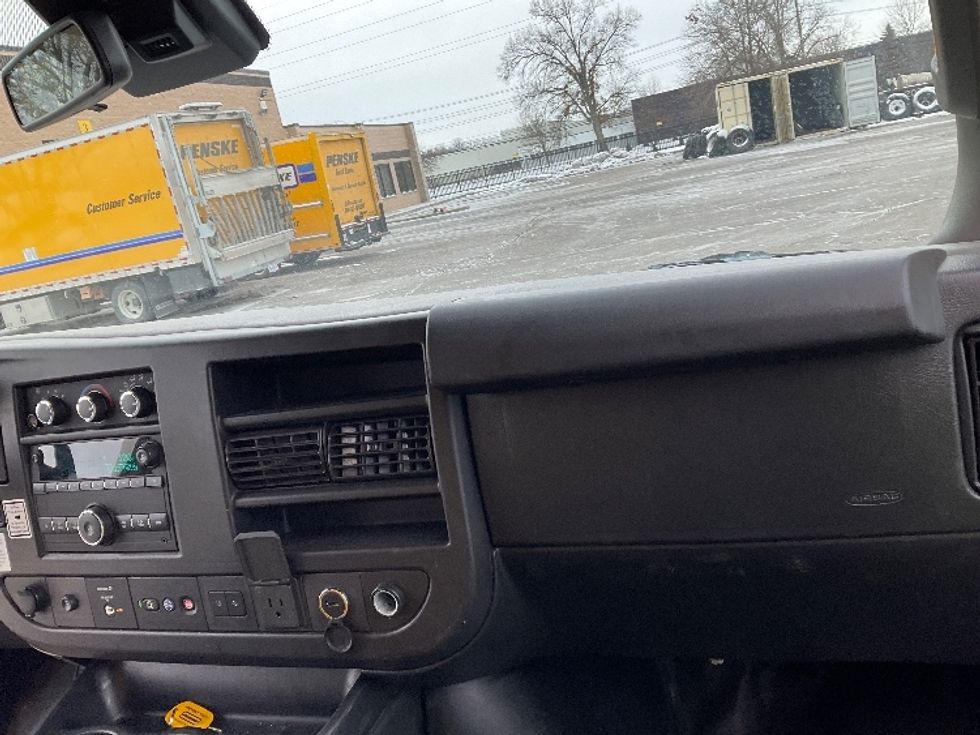 Light Duty Box Truck-Light and Medium Duty Trucks-GMC-2021-Savana G33903-Romulus-MI-96,774\n\t\tmiles-$ 26,500 - Image 21