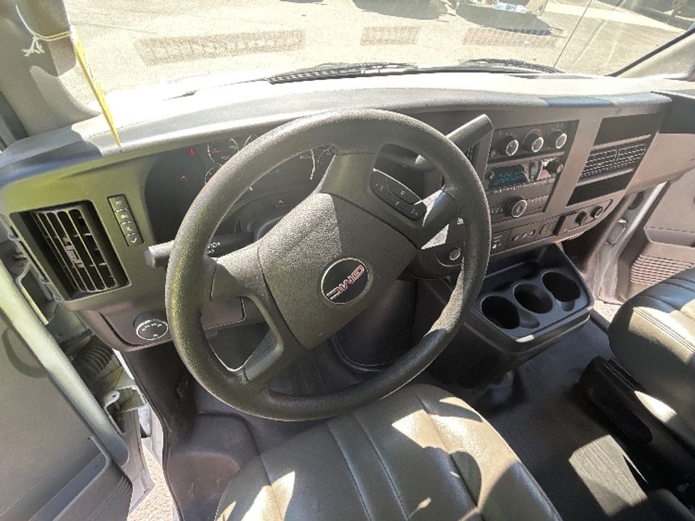 Light Duty Box Truck-Light and Medium Duty Trucks-GMC-2021-Savana G33903-Roseville-MN-107,234\n\t\tmiles-$ 27,750 - Image 18