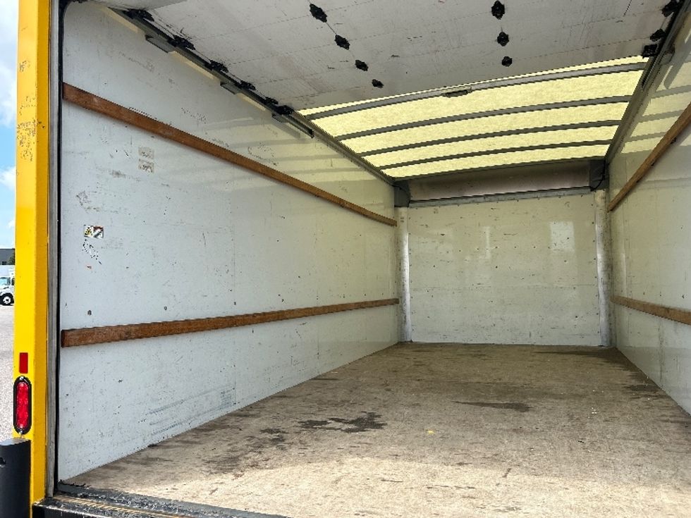 Light Duty Box Truck-Light and Medium Duty Trucks-GMC-2021-Savana G33903-Roseville-MN-76,173\n\t\tmiles-$ 28,000 - Image 10