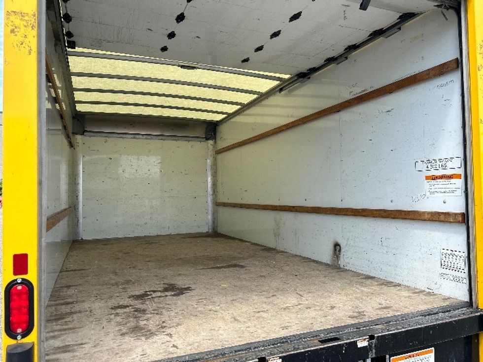 Light Duty Box Truck-Light and Medium Duty Trucks-GMC-2021-Savana G33903-Roseville-MN-76,173\n\t\tmiles-$ 28,000 - Image 11