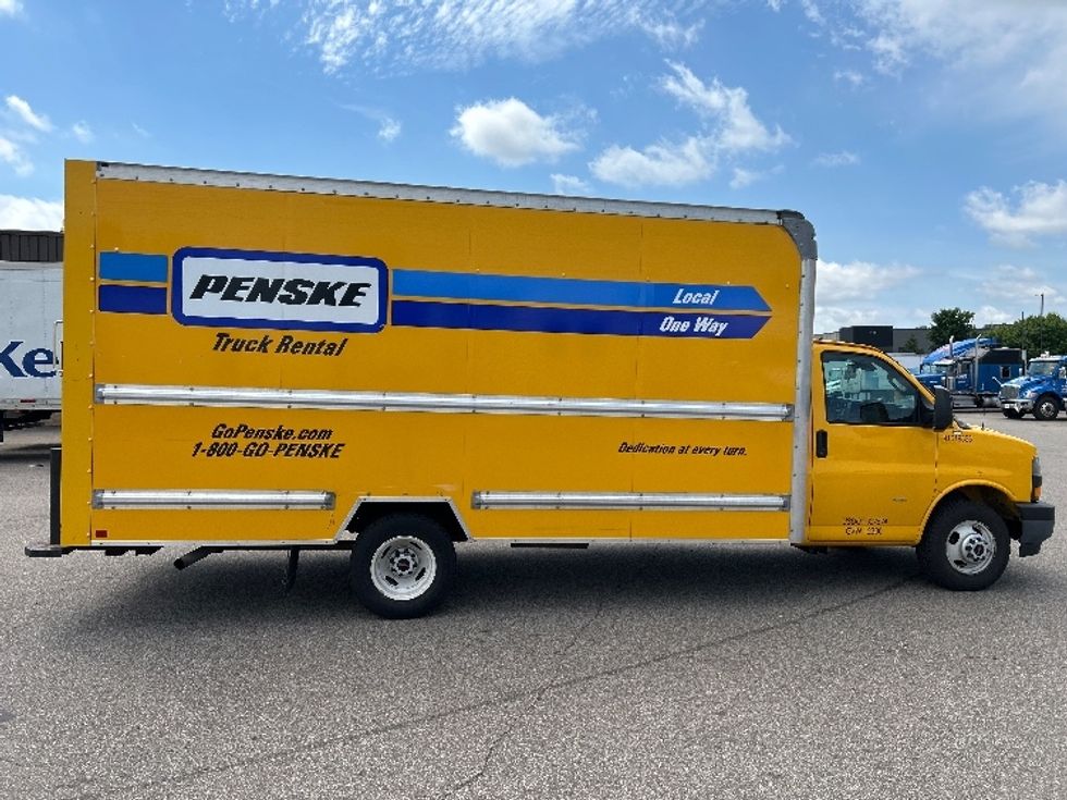 Light Duty Box Truck-Light and Medium Duty Trucks-GMC-2021-Savana G33903-Roseville-MN-76,173\n\t\tmiles-$ 28,000 - Image 14
