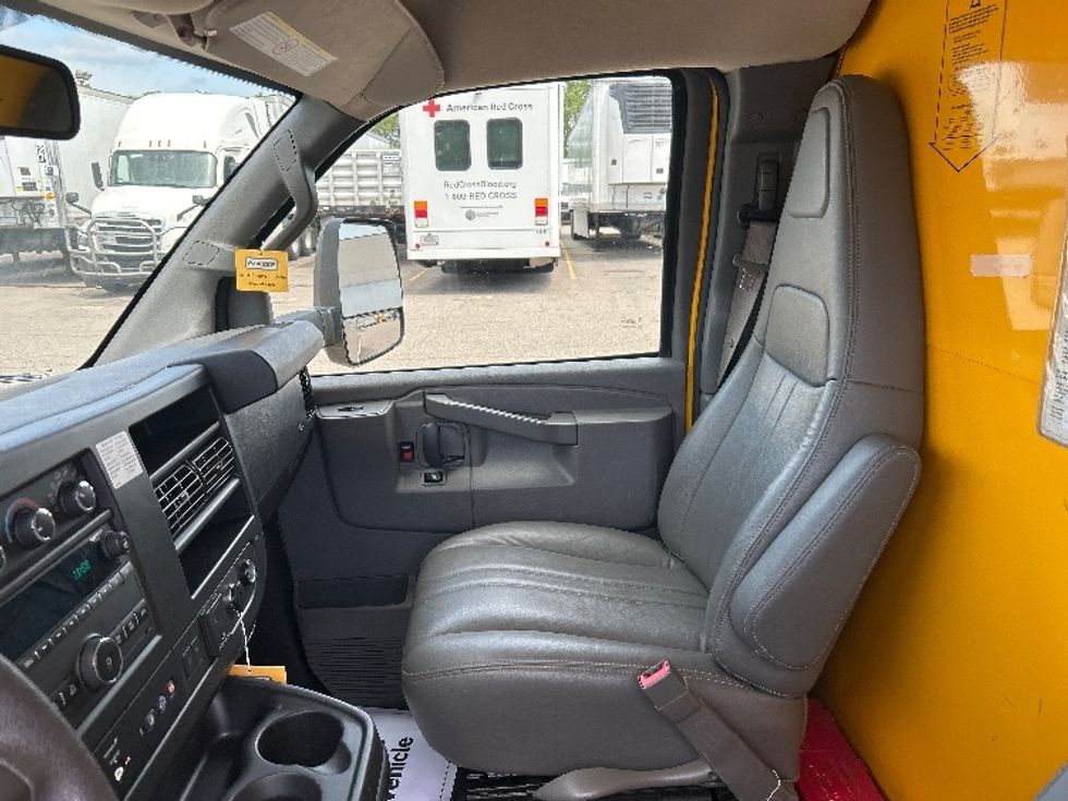 Light Duty Box Truck-Light and Medium Duty Trucks-GMC-2021-Savana G33903-Roseville-MN-76,173\n\t\tmiles-$ 28,000 - Image 18