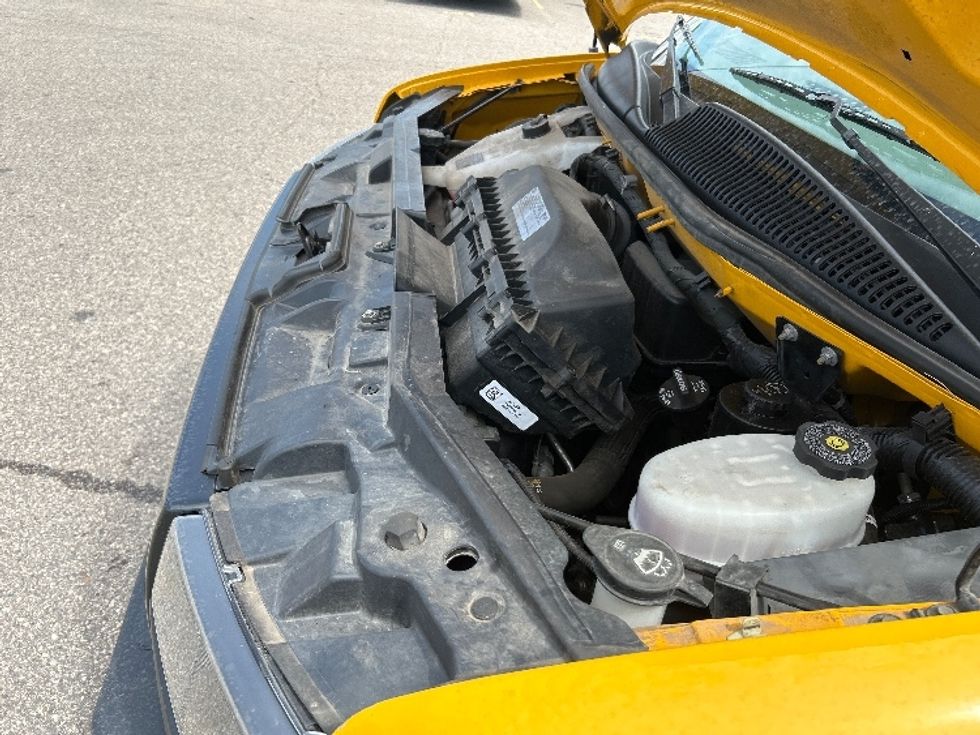 Light Duty Box Truck-Light and Medium Duty Trucks-GMC-2021-Savana G33903-Roseville-MN-76,173\n\t\tmiles-$ 28,000 - Image 23