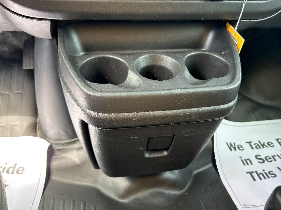 Light Duty Box Truck-Light and Medium Duty Trucks-GMC-2021-Savana G33903-Roseville-MN-76,173\n\t\tmiles-$ 28,000 - Image 25