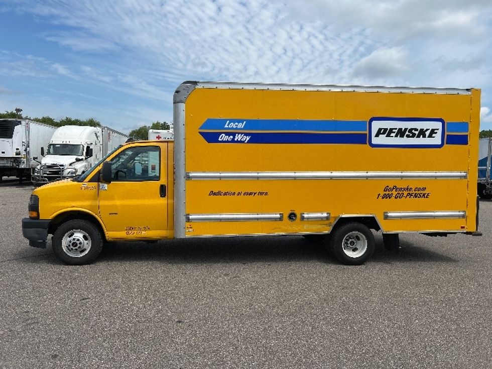 Light Duty Box Truck-Light and Medium Duty Trucks-GMC-2021-Savana G33903-Roseville-MN-76,173\n\t\tmiles-$ 28,000 - Image 4