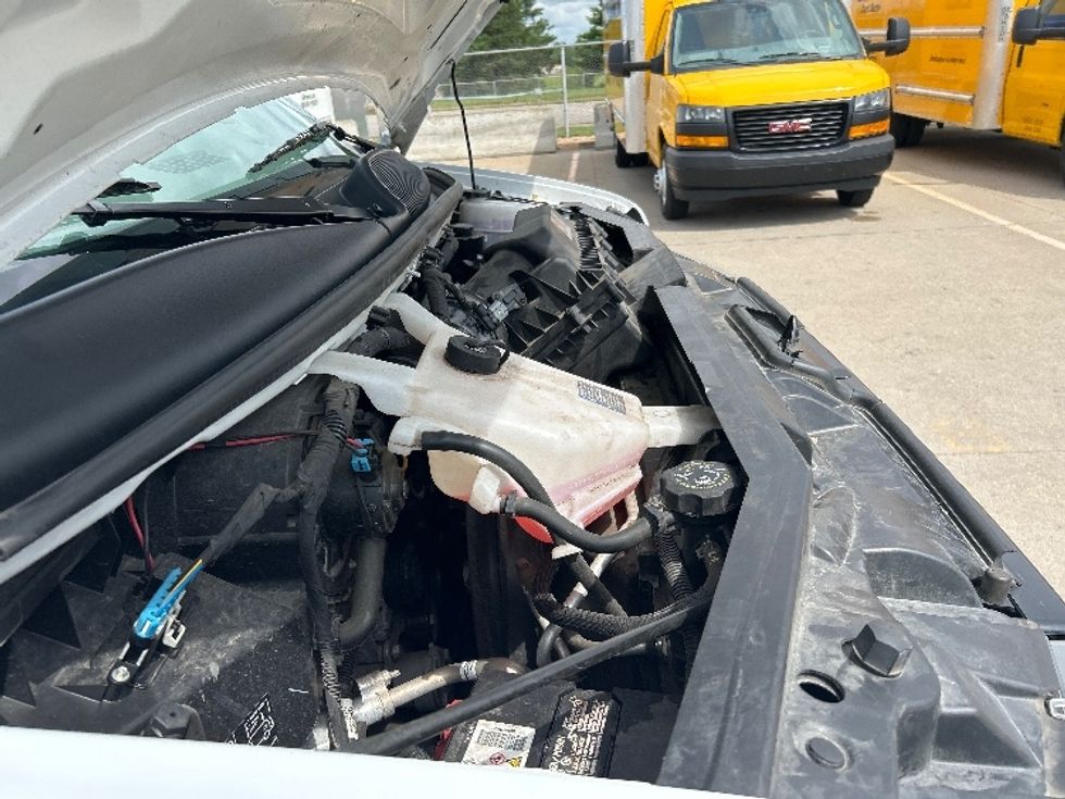 Light Duty Box Truck-Light and Medium Duty Trucks-GMC-2021-Savana G33903-Roseville-MN-77,970\n\t\tmiles-$ 32,500 - Image 22