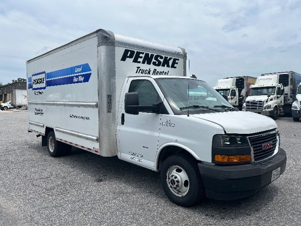 Light Duty Box Truck-Light and Medium Duty Trucks-GMC-2021-Savana G33903-Roseville-MN-85,381\n\t\tmiles-$ 30,750 - Image 1
