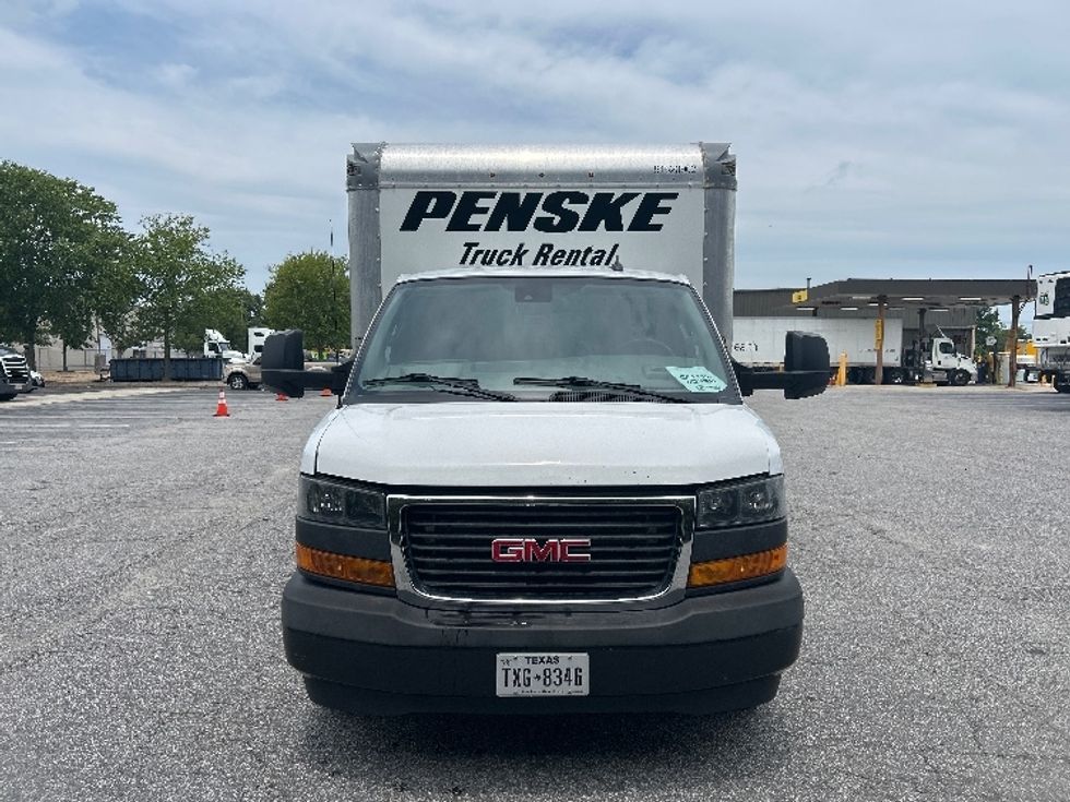 Light Duty Box Truck-Light and Medium Duty Trucks-GMC-2021-Savana G33903-Roseville-MN-85,381\n\t\tmiles-$ 30,750 - Image 2