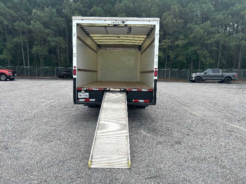 Light Duty Box Truck-Light and Medium Duty Trucks-GMC-2021-Savana G33903-Roseville-MN-85,381\n\t\tmiles-$ 30,750 - Image 9