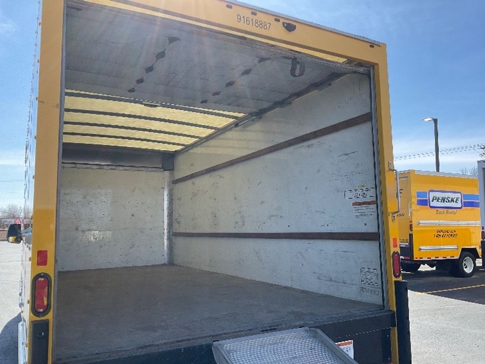 Light Duty Box Truck-Light and Medium Duty Trucks-GMC-2021-Savana G33903-Rothschild-WI-105,046\n\t\tmiles-$ 27,000 - Image 11