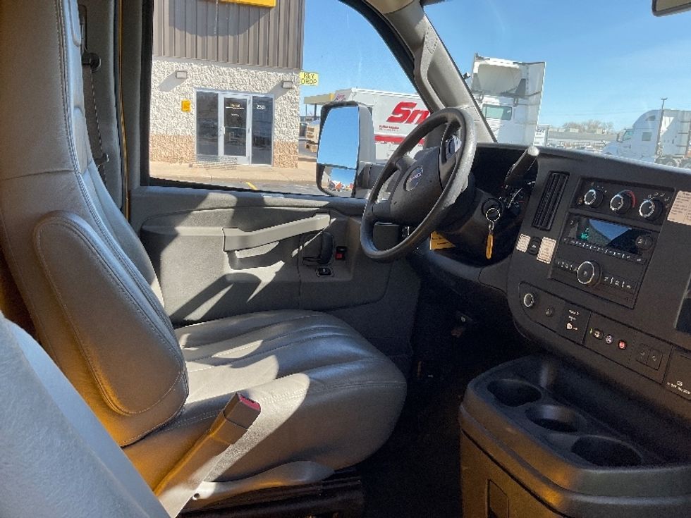 Light Duty Box Truck-Light and Medium Duty Trucks-GMC-2021-Savana G33903-Rothschild-WI-105,046\n\t\tmiles-$ 27,000 - Image 20