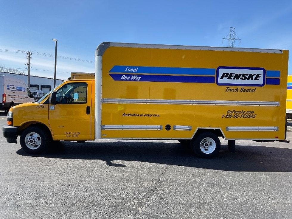 Light Duty Box Truck-Light and Medium Duty Trucks-GMC-2021-Savana G33903-Rothschild-WI-105,046\n\t\tmiles-$ 27,000 - Image 4