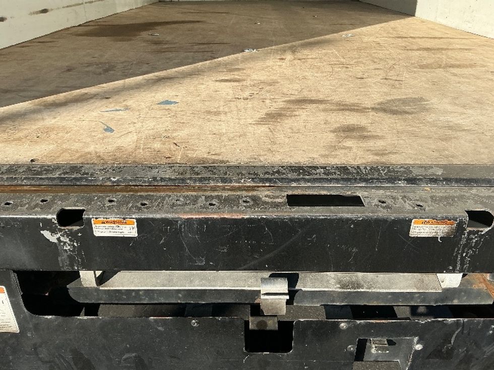 Light Duty Box Truck-Light and Medium Duty Trucks-GMC-2021-Savana G33903-Sacramento-CA-107,453\n\t\tmiles-$ 29,750 - Image 10