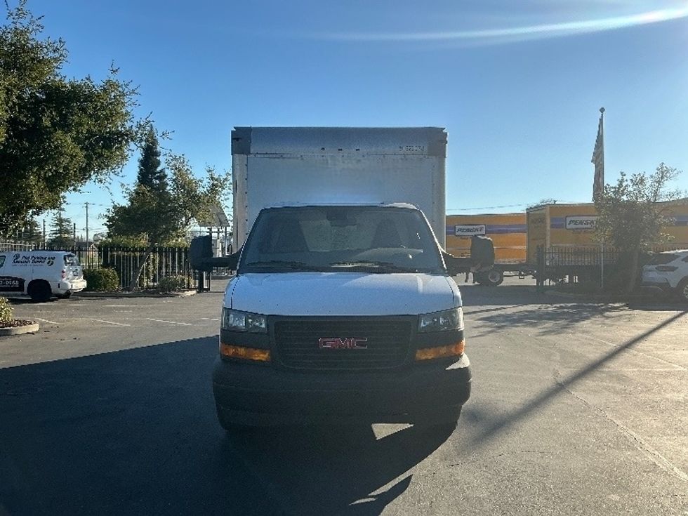 Light Duty Box Truck-Light and Medium Duty Trucks-GMC-2021-Savana G33903-Sacramento-CA-107,453\n\t\tmiles-$ 29,750 - Image 2