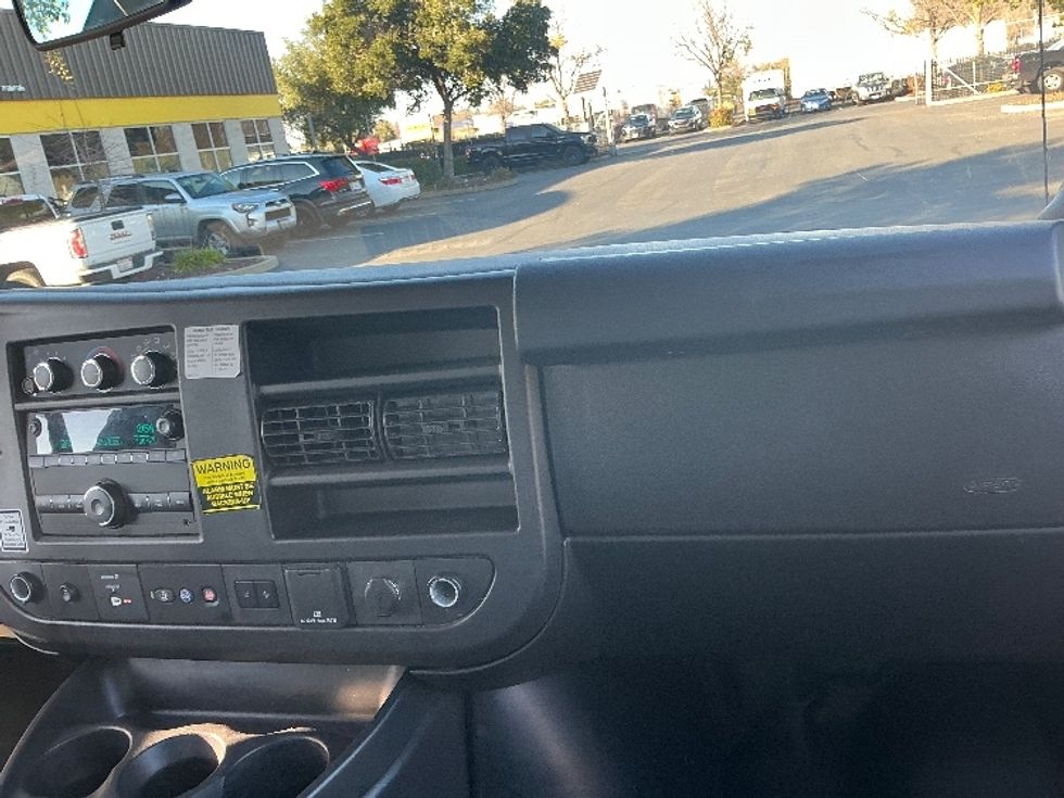 Light Duty Box Truck-Light and Medium Duty Trucks-GMC-2021-Savana G33903-Sacramento-CA-107,453\n\t\tmiles-$ 29,750 - Image 21