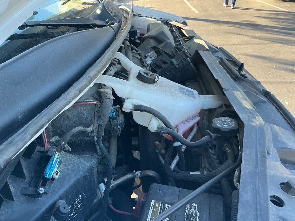 Light Duty Box Truck-Light and Medium Duty Trucks-GMC-2021-Savana G33903-Sacramento-CA-107,453\n\t\tmiles-$ 29,750 - Image 23