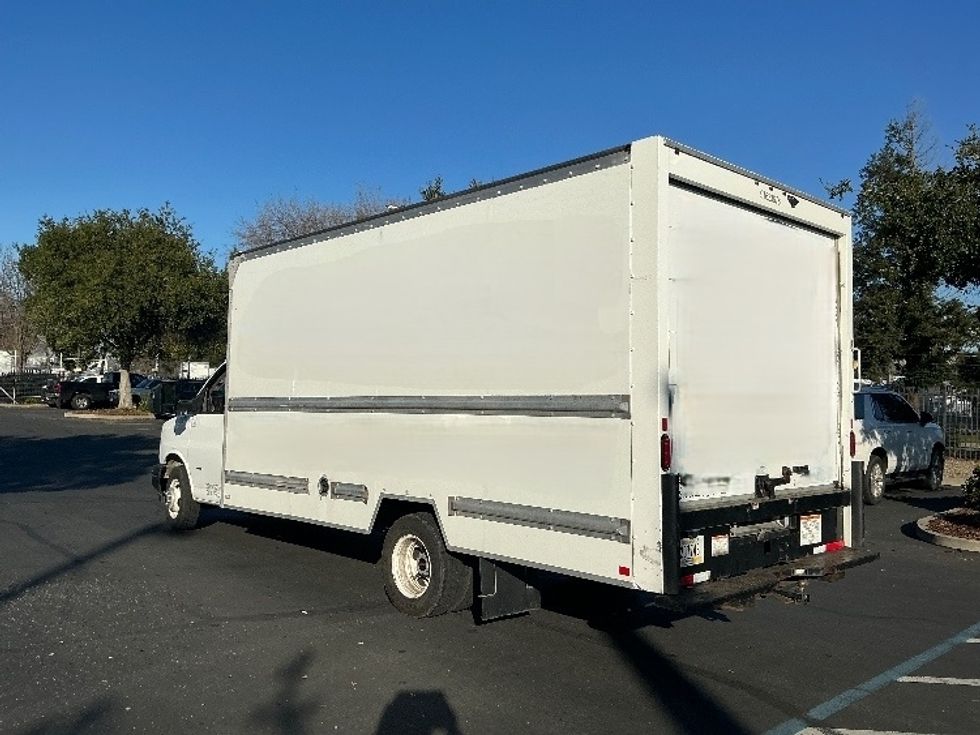 Light Duty Box Truck-Light and Medium Duty Trucks-GMC-2021-Savana G33903-Sacramento-CA-107,453\n\t\tmiles-$ 29,750 - Image 6