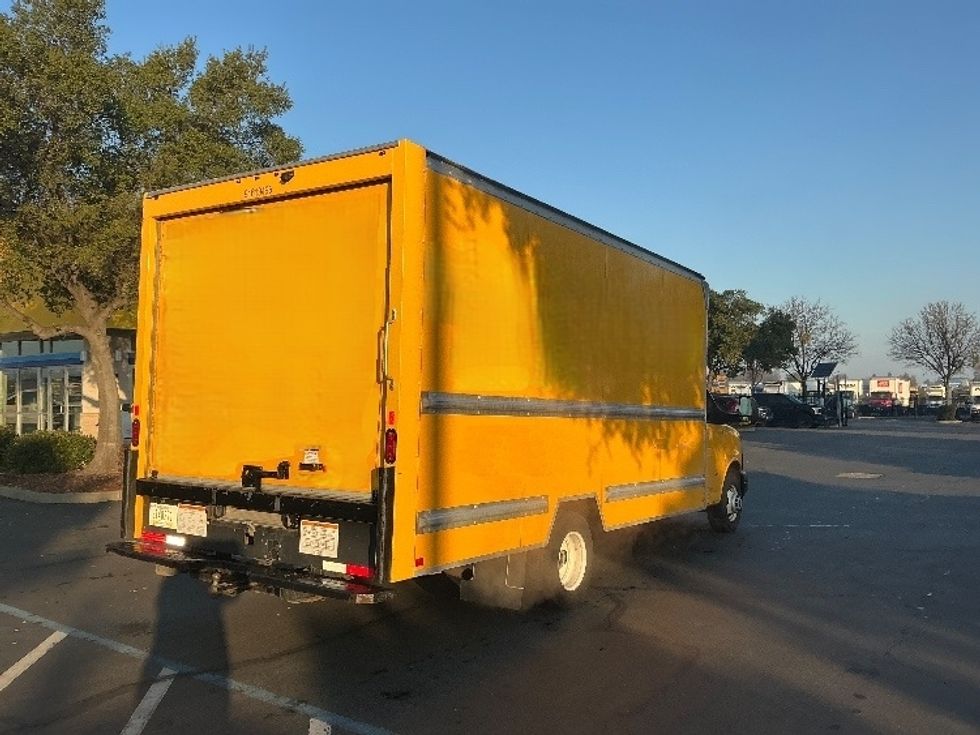 Light Duty Box Truck-Light and Medium Duty Trucks-GMC-2021-Savana G33903-Sacramento-CA-111,392\n\t\tmiles-$ 26,250 - Image 13