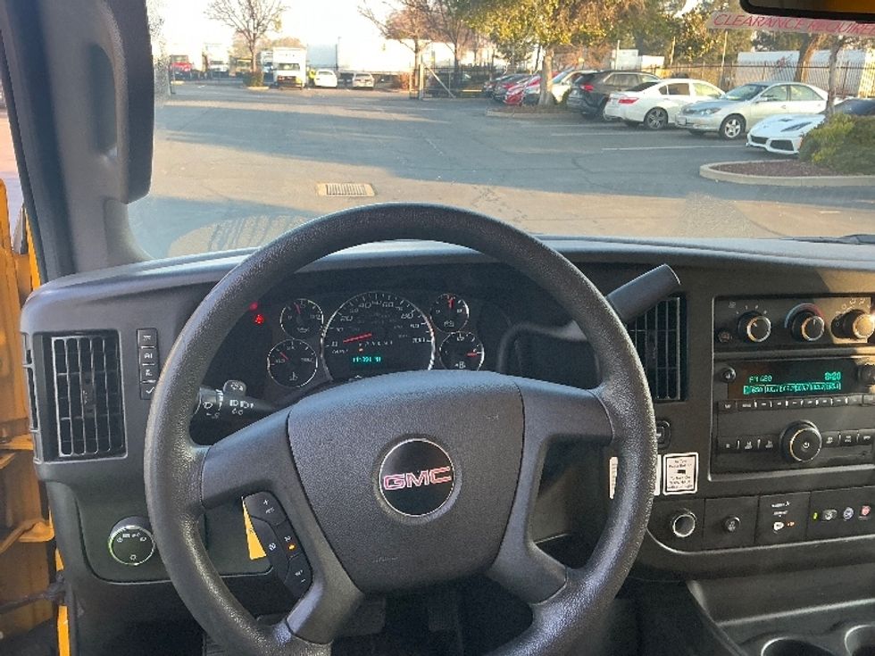 Light Duty Box Truck-Light and Medium Duty Trucks-GMC-2021-Savana G33903-Sacramento-CA-111,392\n\t\tmiles-$ 26,250 - Image 18