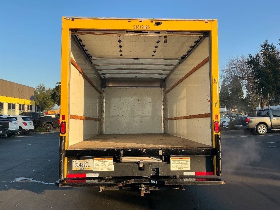 Light Duty Box Truck-Light and Medium Duty Trucks-GMC-2021-Savana G33903-Sacramento-CA-111,392\n\t\tmiles-$ 26,250 - Image 8