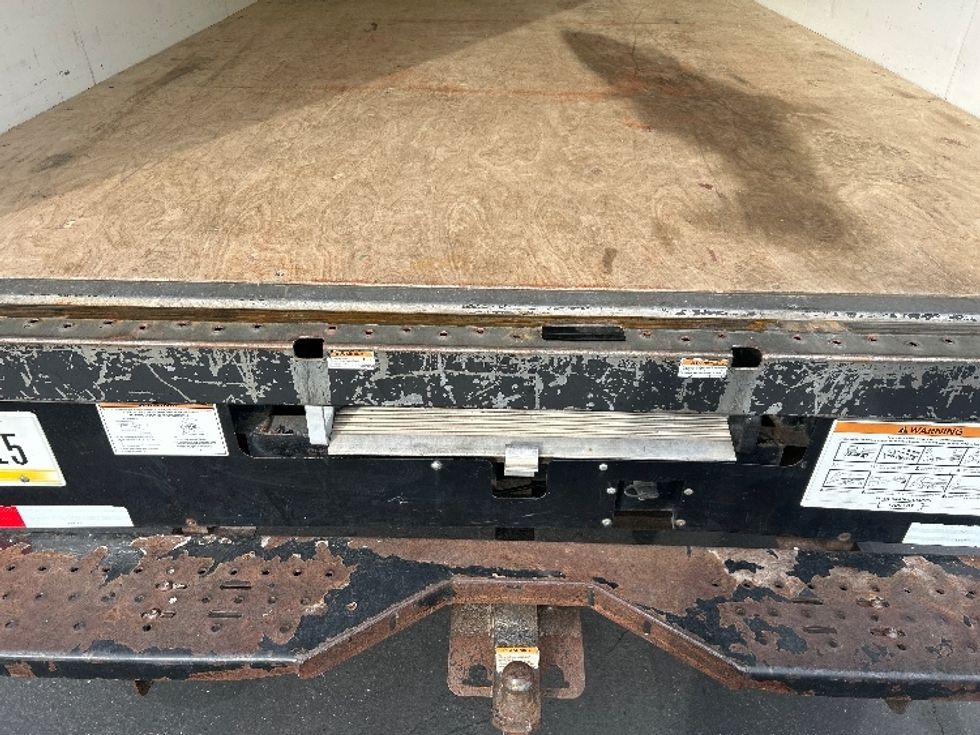 Light Duty Box Truck-Light and Medium Duty Trucks-GMC-2021-Savana G33903-Sacramento-CA-112,642\n\t\tmiles-$ 26,250 - Image 10