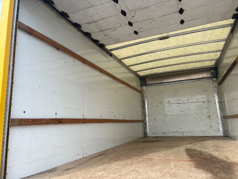Light Duty Box Truck-Light and Medium Duty Trucks-GMC-2021-Savana G33903-Sacramento-CA-112,642\n\t\tmiles-$ 26,250 - Image 11