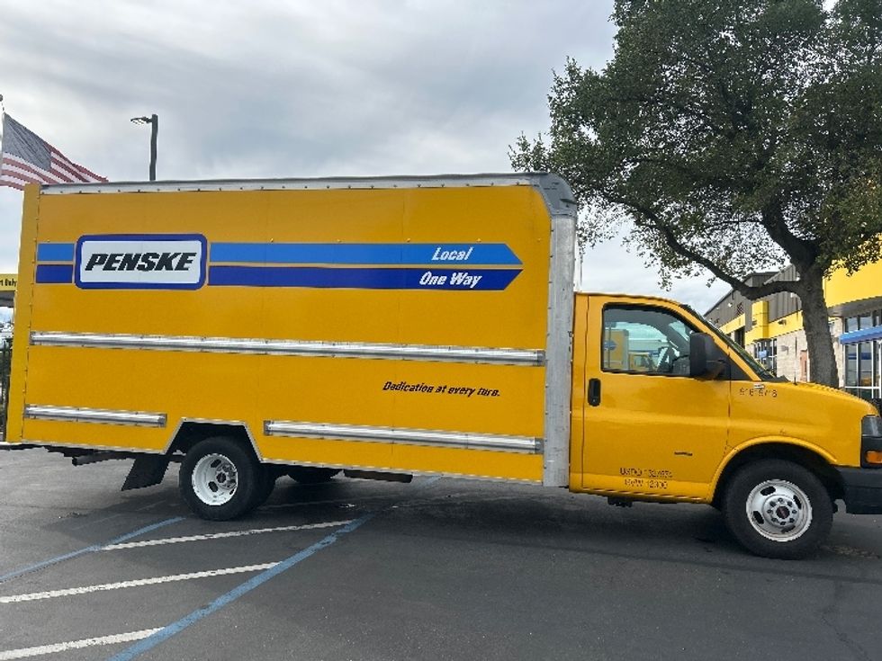 Light Duty Box Truck-Light and Medium Duty Trucks-GMC-2021-Savana G33903-Sacramento-CA-112,642\n\t\tmiles-$ 26,250 - Image 15