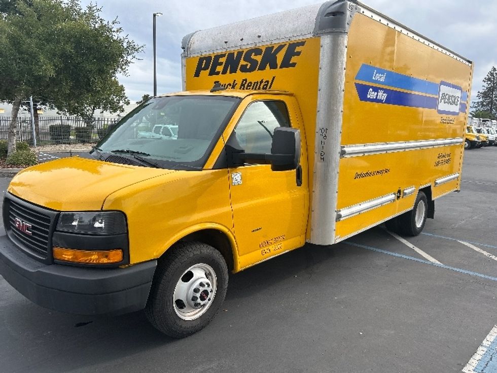 Light Duty Box Truck-Light and Medium Duty Trucks-GMC-2021-Savana G33903-Sacramento-CA-112,642\n\t\tmiles-$ 26,250 - Image 3