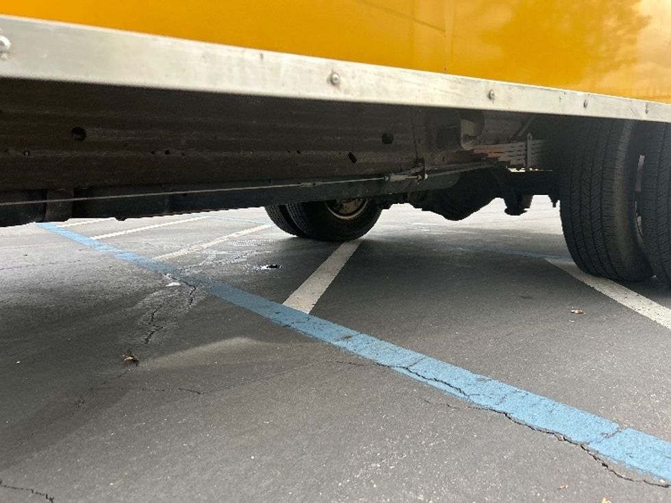 Light Duty Box Truck-Light and Medium Duty Trucks-GMC-2021-Savana G33903-Sacramento-CA-112,642\n\t\tmiles-$ 26,250 - Image 5