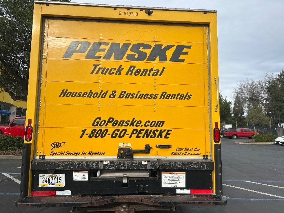 Light Duty Box Truck-Light and Medium Duty Trucks-GMC-2021-Savana G33903-Sacramento-CA-112,642\n\t\tmiles-$ 26,250 - Image 7