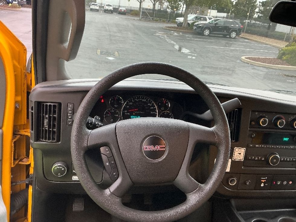 Light Duty Box Truck-Light and Medium Duty Trucks-GMC-2021-Savana G33903-Sacramento-CA-124,123\n\t\tmiles-$ 24,750 - Image 18