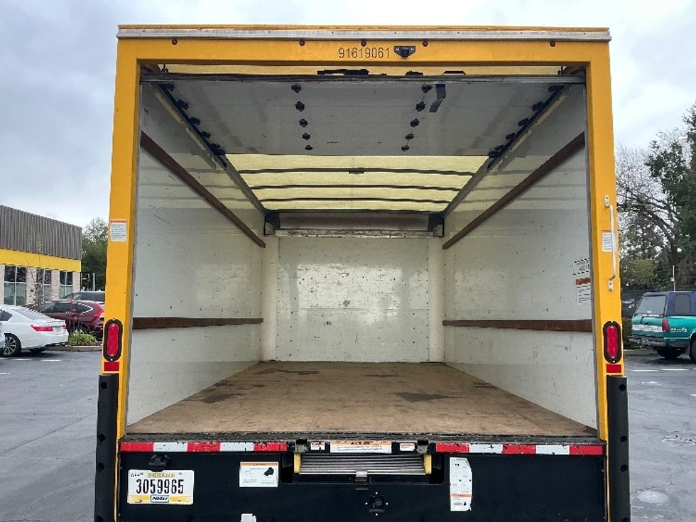 Light Duty Box Truck-Light and Medium Duty Trucks-GMC-2021-Savana G33903-Sacramento-CA-124,123\n\t\tmiles-$ 24,750 - Image 8