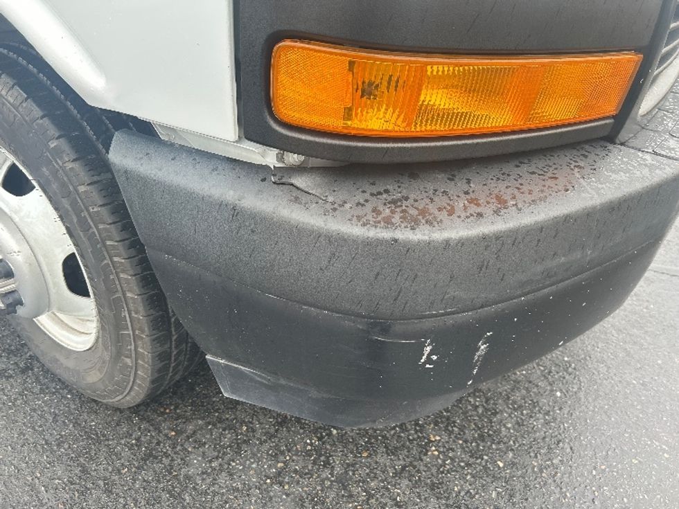 Light Duty Box Truck-Light and Medium Duty Trucks-GMC-2021-Savana G33903-Sacramento-CA-85,376\n\t\tmiles-$ 32,500 - Image 29