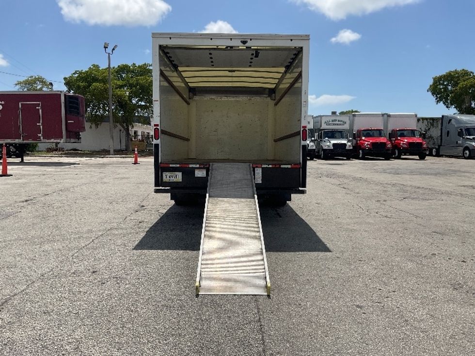 Light Duty Box Truck-Light and Medium Duty Trucks-GMC-2021-Savana G33903-Sacramento-CA-85,376\n\t\tmiles-$ 32,500 - Image 9