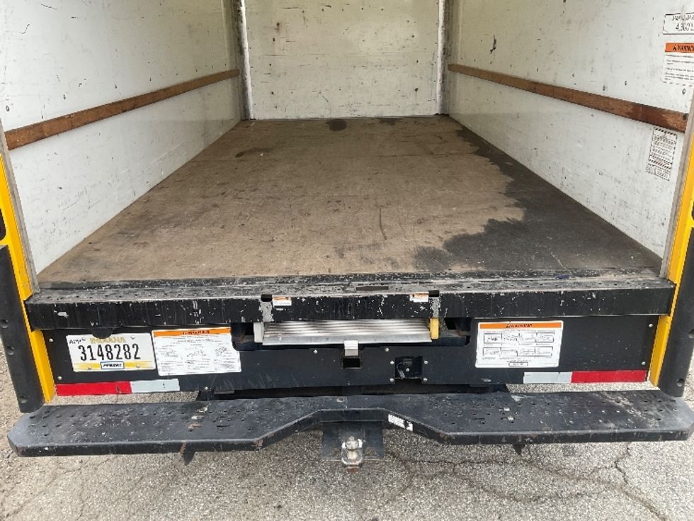 Light Duty Box Truck-Light and Medium Duty Trucks-GMC-2021-Savana G33903-Sacramento-CA-92,732\n\t\tmiles-$ 28,500 - Image 10