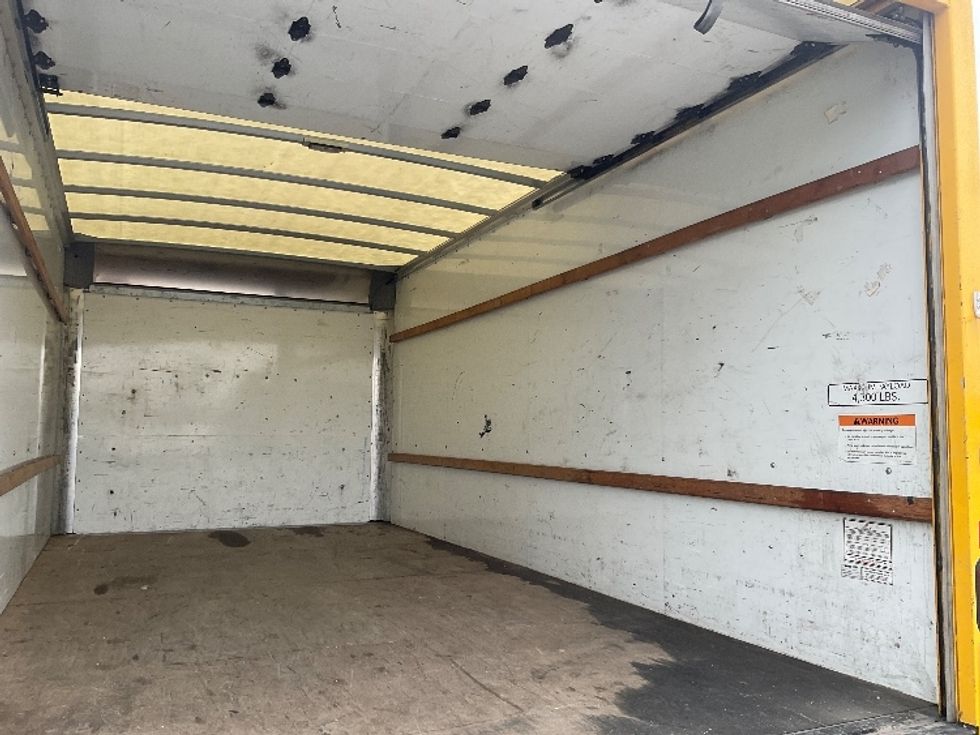 Light Duty Box Truck-Light and Medium Duty Trucks-GMC-2021-Savana G33903-Sacramento-CA-92,732\n\t\tmiles-$ 28,500 - Image 12