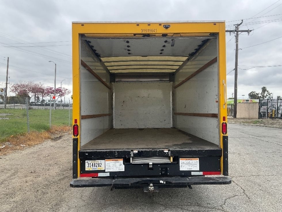 Light Duty Box Truck-Light and Medium Duty Trucks-GMC-2021-Savana G33903-Sacramento-CA-92,732\n\t\tmiles-$ 28,500 - Image 8