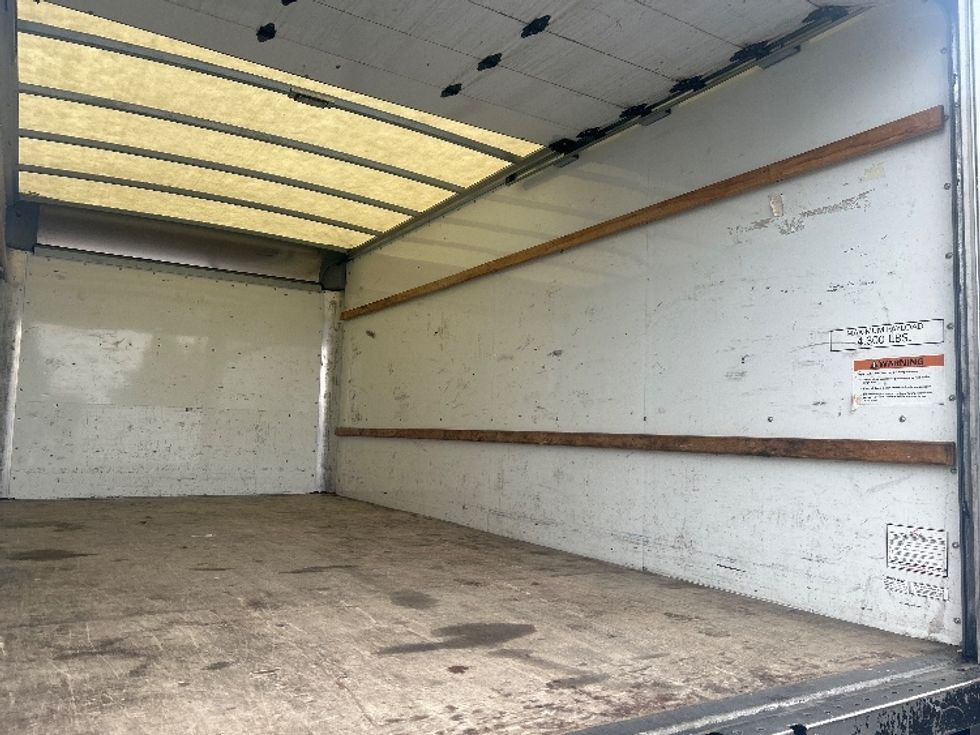 Light Duty Box Truck-Light and Medium Duty Trucks-GMC-2021-Savana G33903-Sacramento-CA-94,081\n\t\tmiles-$ 32,000 - Image 12