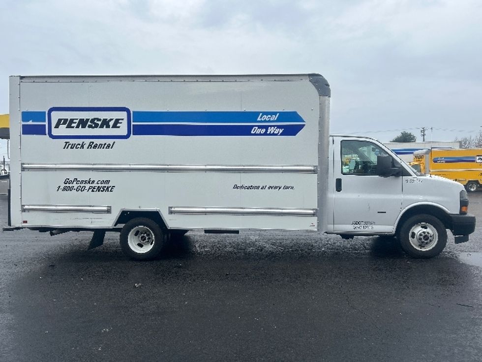 Light Duty Box Truck-Light and Medium Duty Trucks-GMC-2021-Savana G33903-Sacramento-CA-94,081\n\t\tmiles-$ 32,000 - Image 15